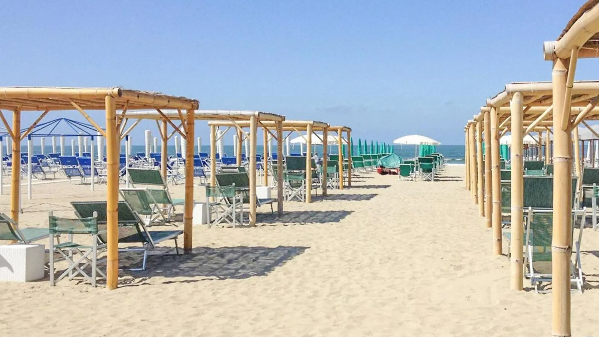 Апартаменты Esclusivo Appartmento A 20Mt Dalla Spiaggia Виареджо